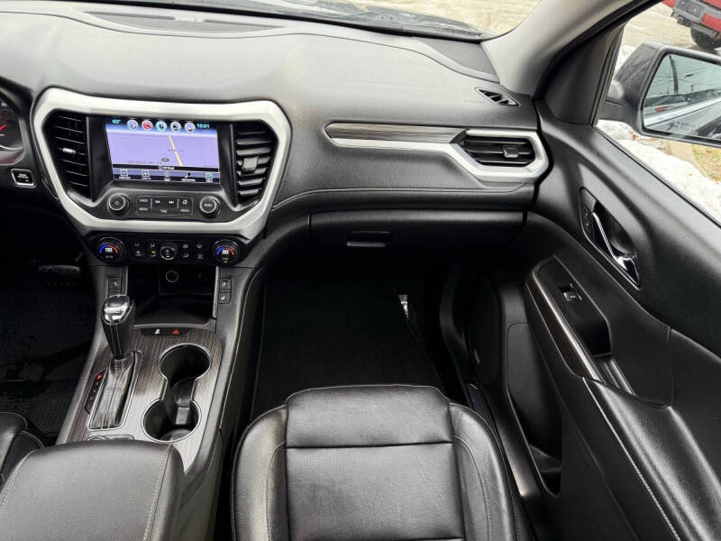 2017 GMC Acadia SLT-1