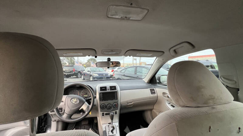 2011 Toyota Corolla LE