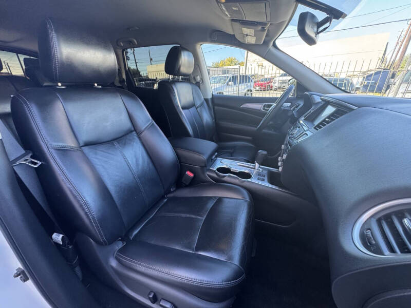 2018 Nissan Pathfinder SL