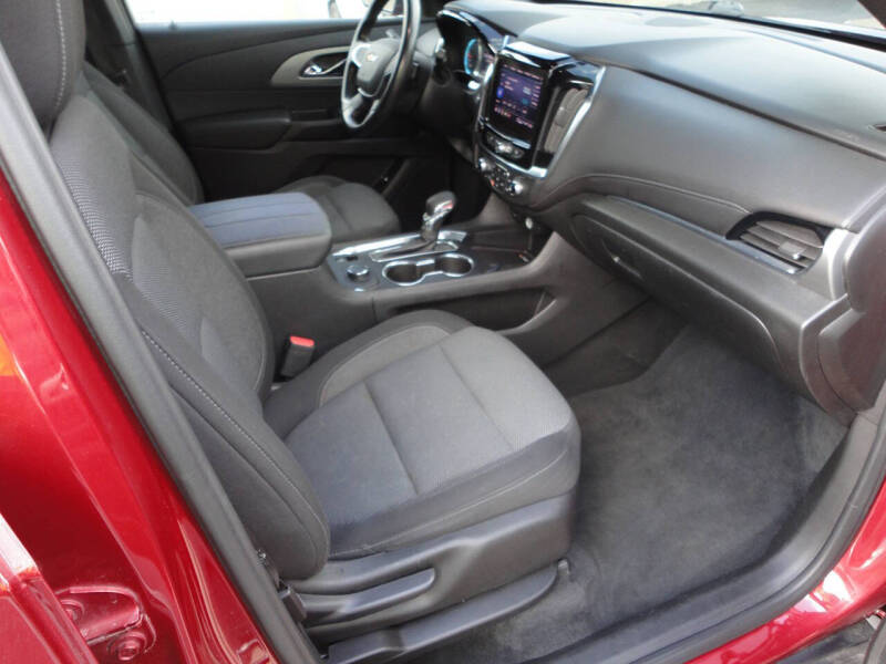 2022 Chevrolet Traverse LT Cloth