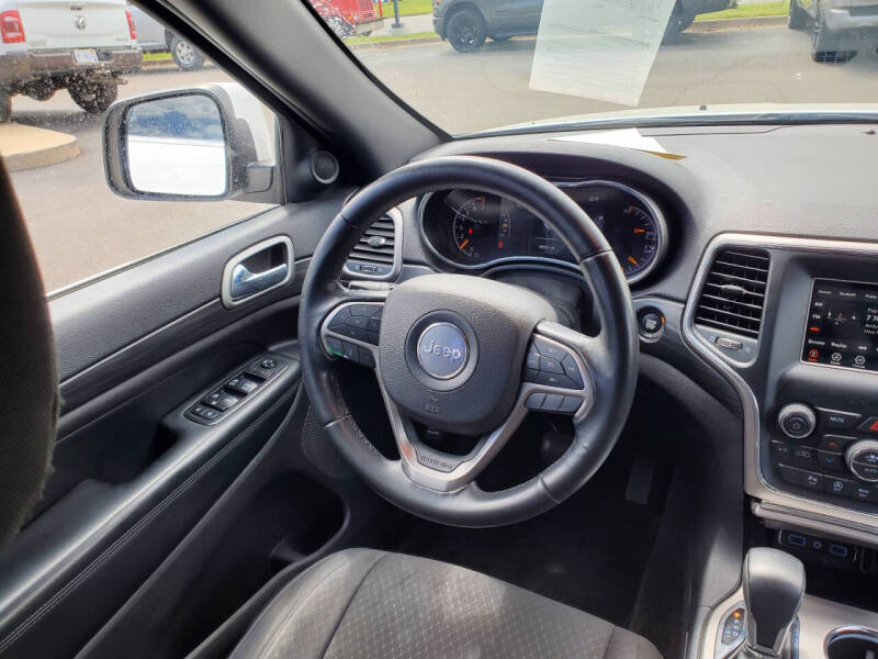 2019 Jeep Grand Cherokee Laredo E