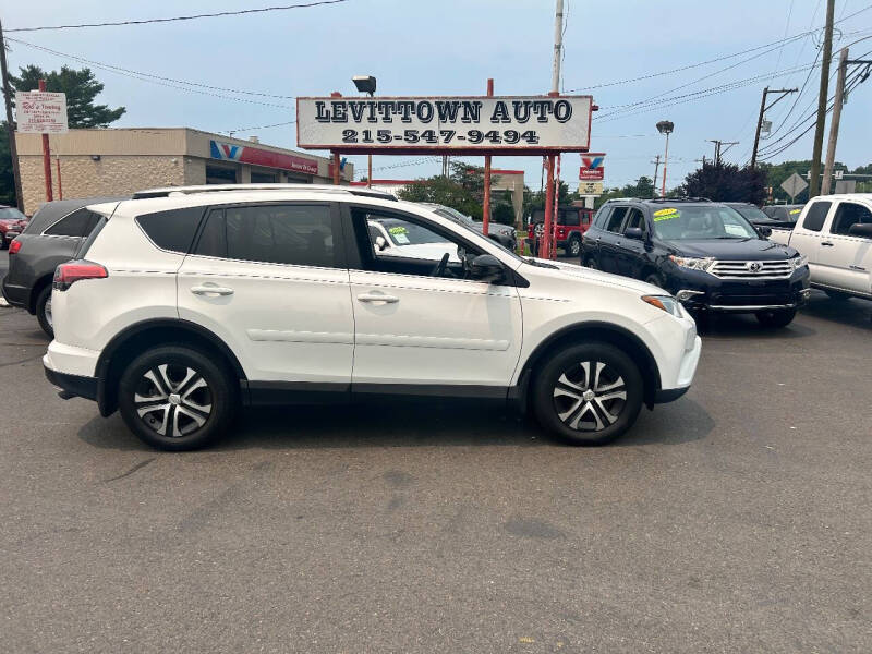 2017 Toyota RAV4 LE