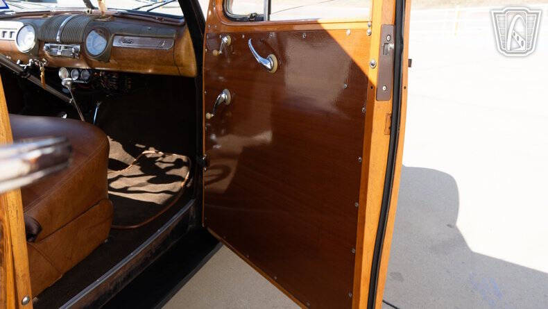 1946 Ford Super Deluxe