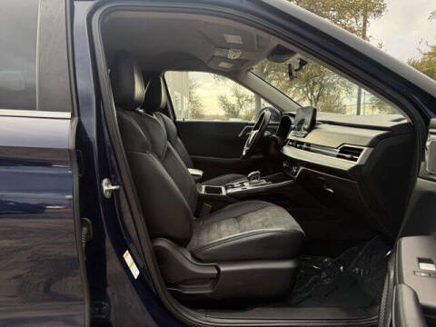 2023 Mitsubishi Outlander SE