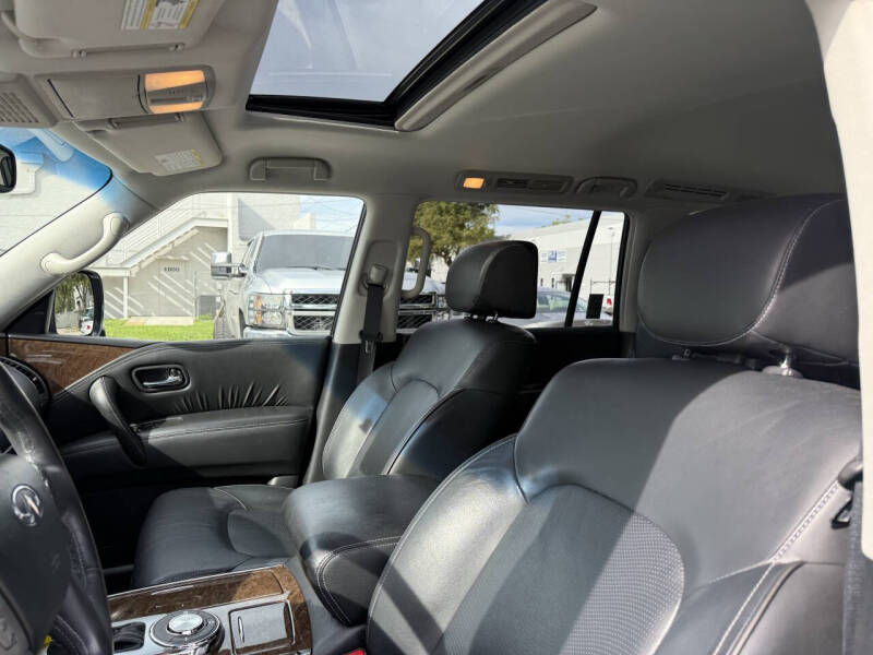 2017 Infiniti QX80 Signature Edition