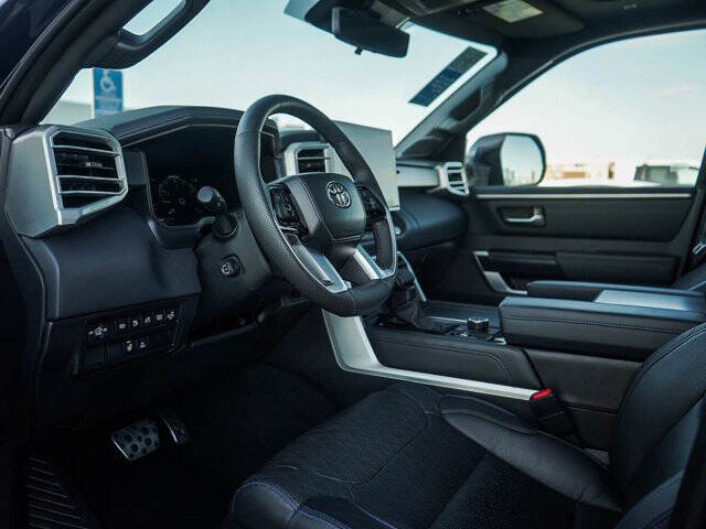 2024 Toyota Tundra Platinum HV