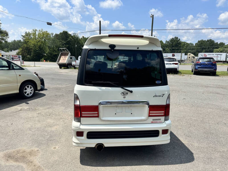 2000 Daihatsu Atrai 7