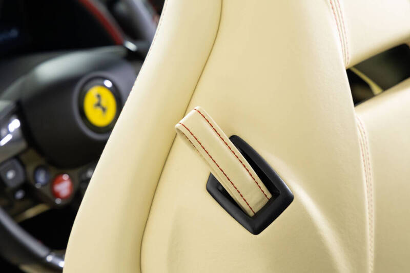 2021 Ferrari 812 GTS