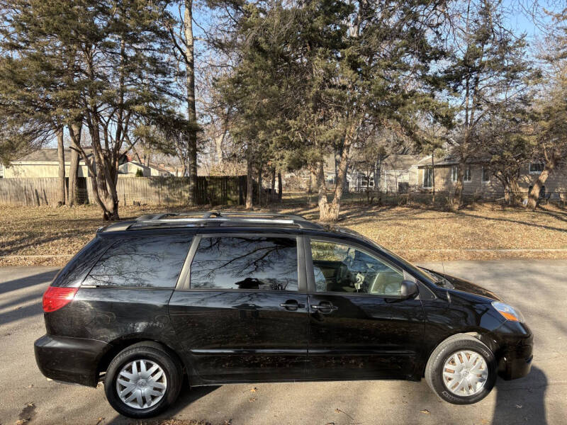 2009 Toyota Sienna LE 7-Passenger