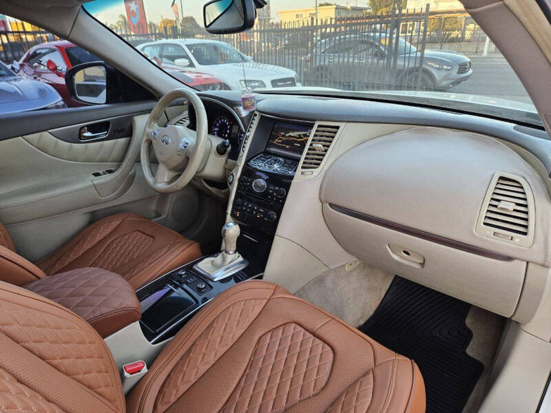 2012 Infiniti FX35