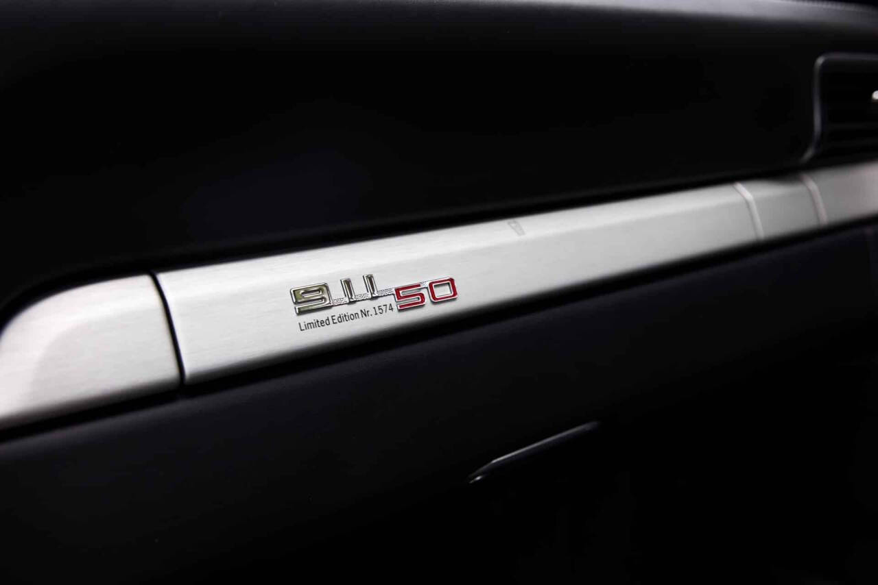 2014 Porsche 911 16