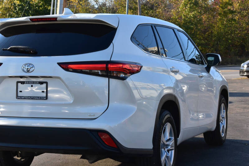 2021 Toyota Highlander LE