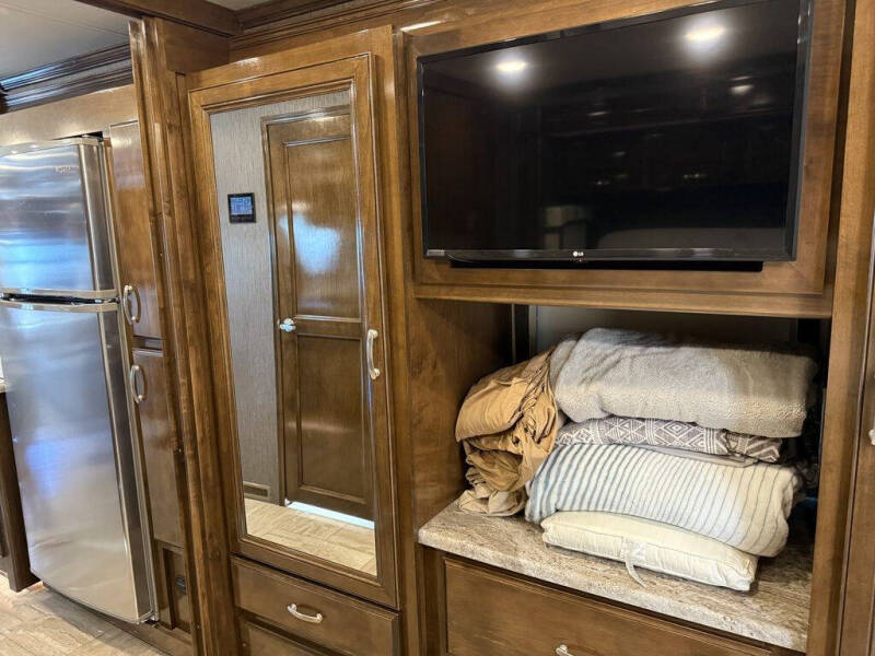 2020 Thor Motor Coach Aria 3901