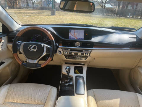2013 Lexus ES 300h