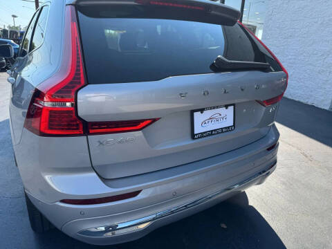 2023 Volvo XC60 B5 Ultimate Bright Theme