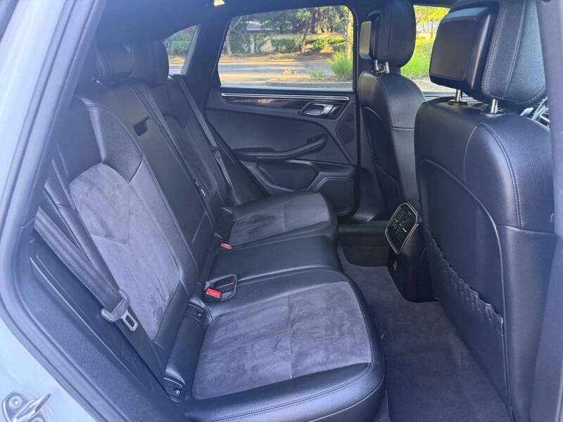 2018 Porsche Macan S