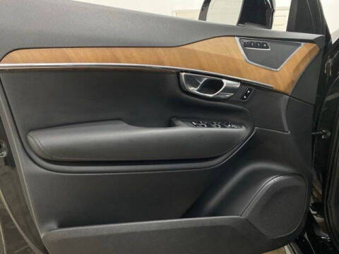 2025 Volvo XC90 T8 Plus Bright Theme 7P