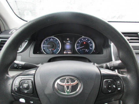 2016 Toyota Camry LE