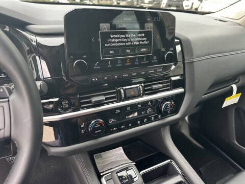 2025 Nissan Pathfinder Platinum