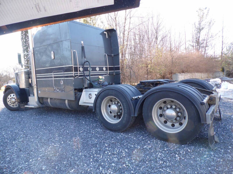 2003 Peterbilt 379