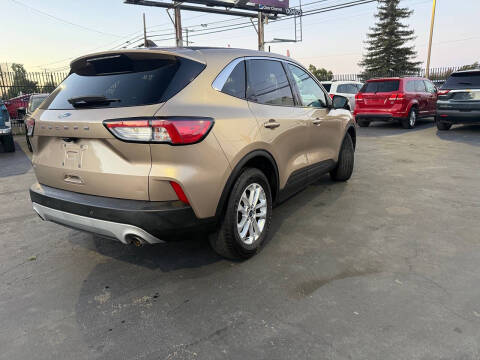 2021 Ford Escape SE