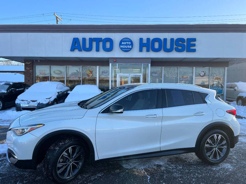 2018 INFINITI QX30 Premium