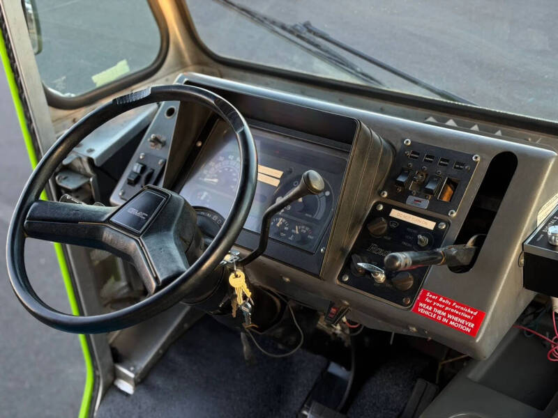 1992 GMC P30 Forward Control Chassis