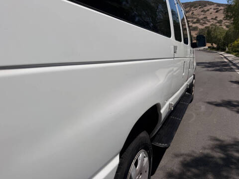 2013 Ford E-Series E-350 SD XLT