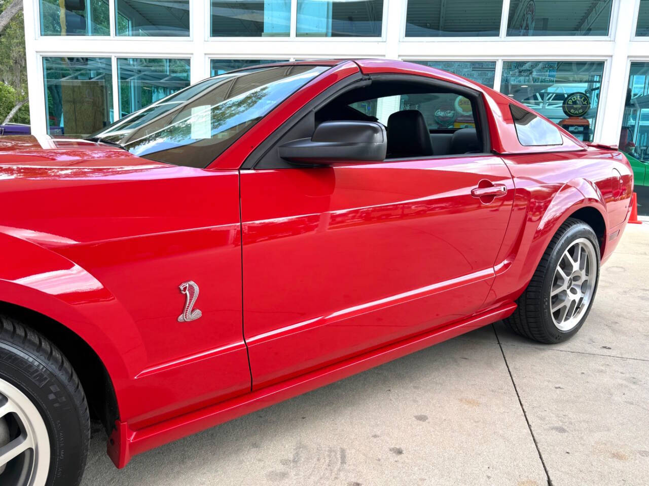 2006 Ford Mustang 23