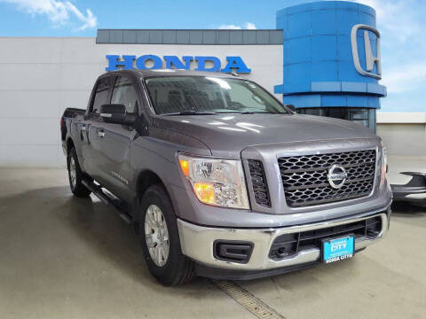 2019 Nissan Titan SV