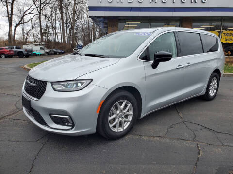 2024 Chrysler Pacifica Touring L