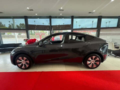 2025 Tesla Model Y Long Range