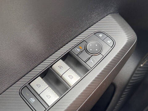 2025 Mitsubishi Outlander ES