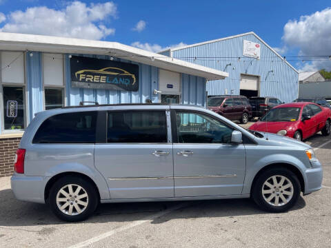 2016 Chrysler Town and Country Touring