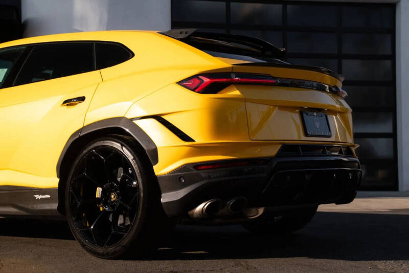 2024 Lamborghini Urus Performante