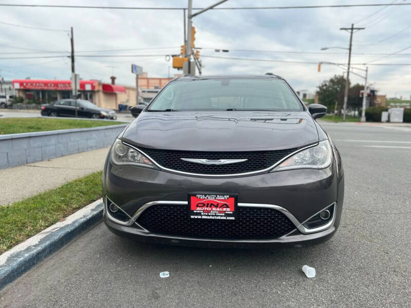 2017 Chrysler Pacifica Touring-L Plus