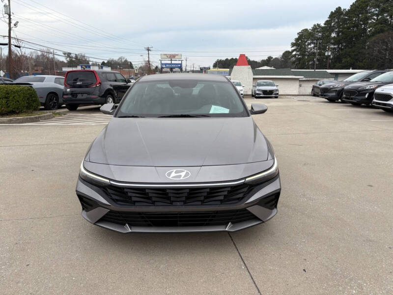 2024 Hyundai Elantra SE