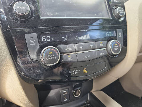 2016 Nissan Rogue SL