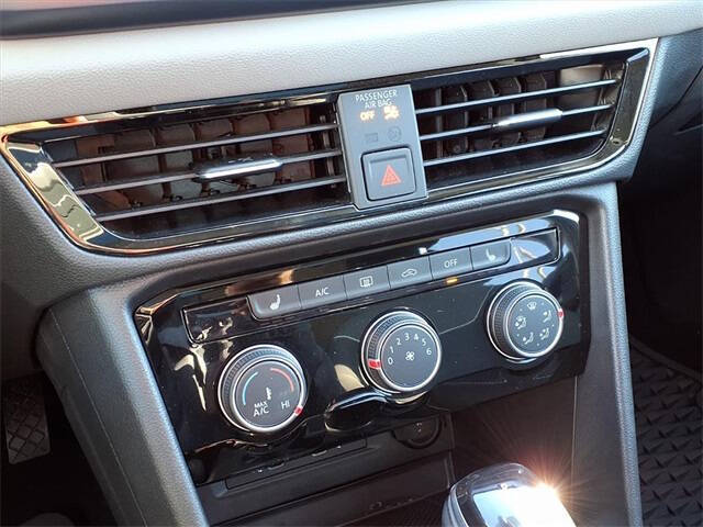 2023 Volkswagen Taos SE