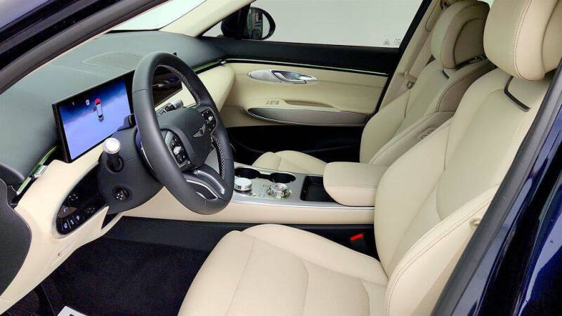2026 Genesis GV70 2.5T Select