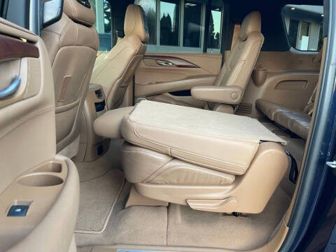 2017 Cadillac Escalade ESV Platinum