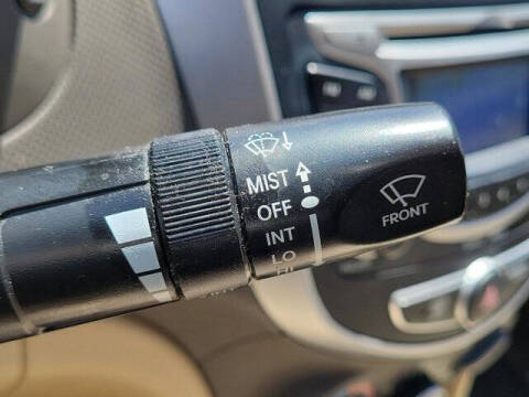 2012 Hyundai Accent GLS