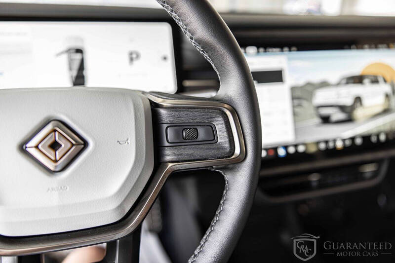 2024 Rivian R1S