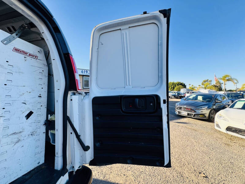 2017 Chevrolet Express 2500