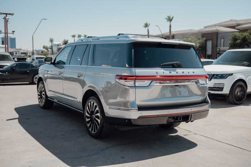 2023 Lincoln Navigator L Black Label