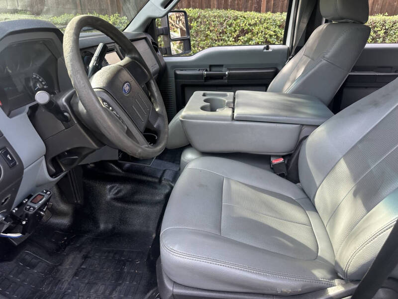 2012 Ford F-350 Super Duty XL