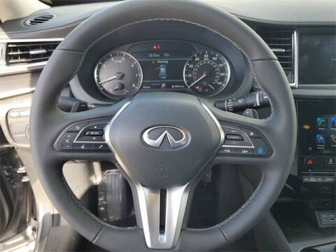 2025 Infiniti QX50 Luxe
