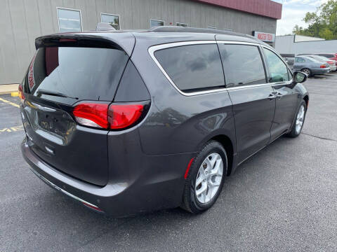 2018 Chrysler Pacifica Touring Plus