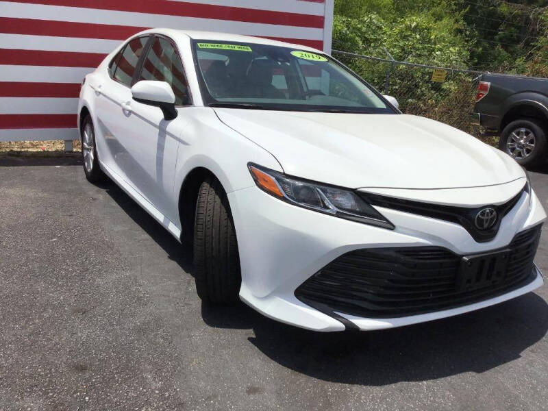 2019 Toyota Camry LE