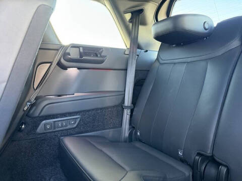 2024 Land Rover Range Rover P400 SE LWB